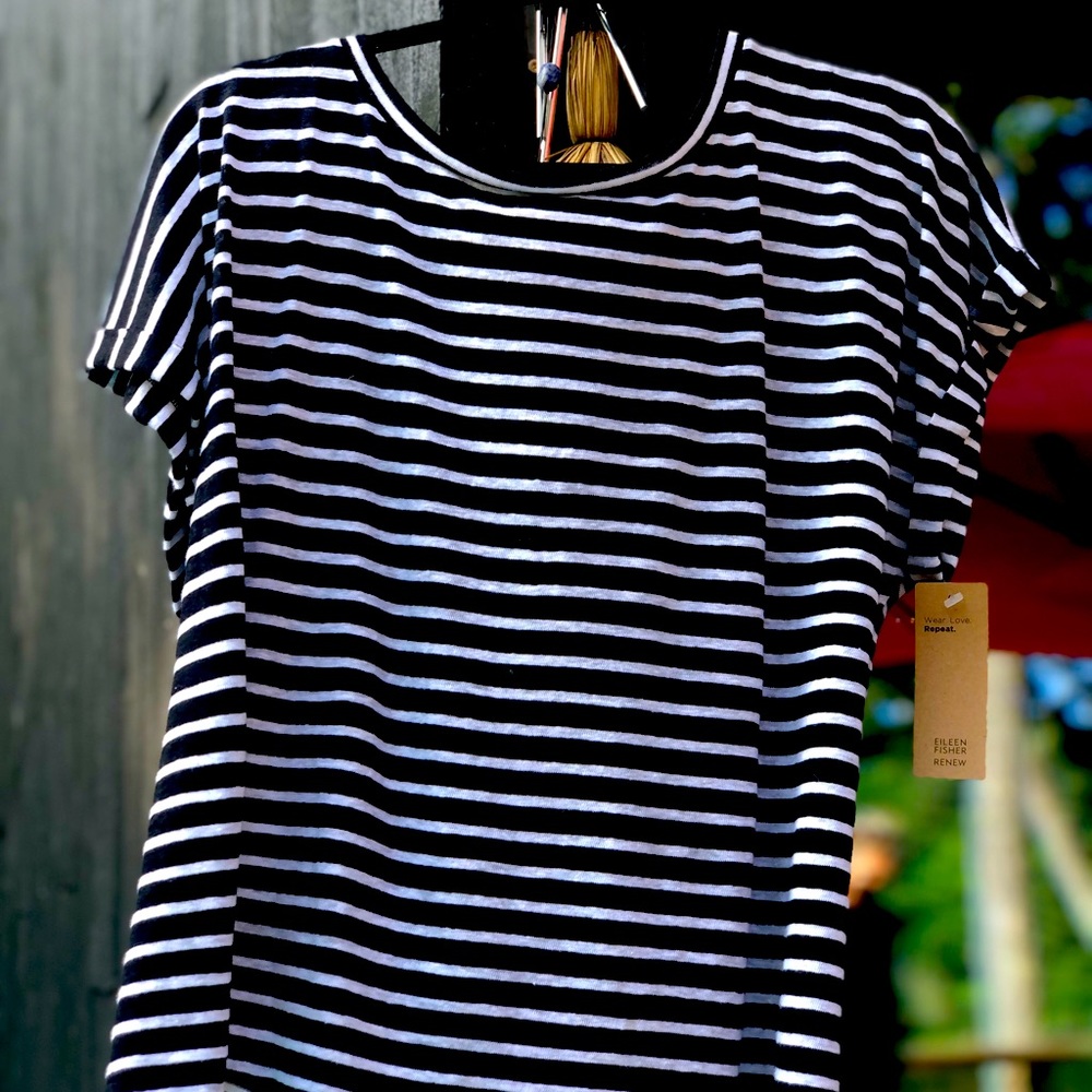 SOLD.  SUPA CUTE BRAND NEW WITH TAGS EILEEN FISHER TOP